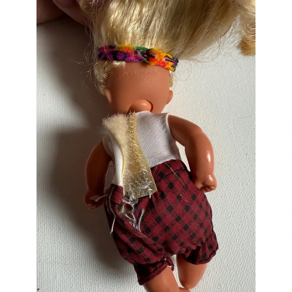 Vintage 1976 Mattel Blonde Mini Doll Apple ABC Graphic Tee Checkered Shorts 5